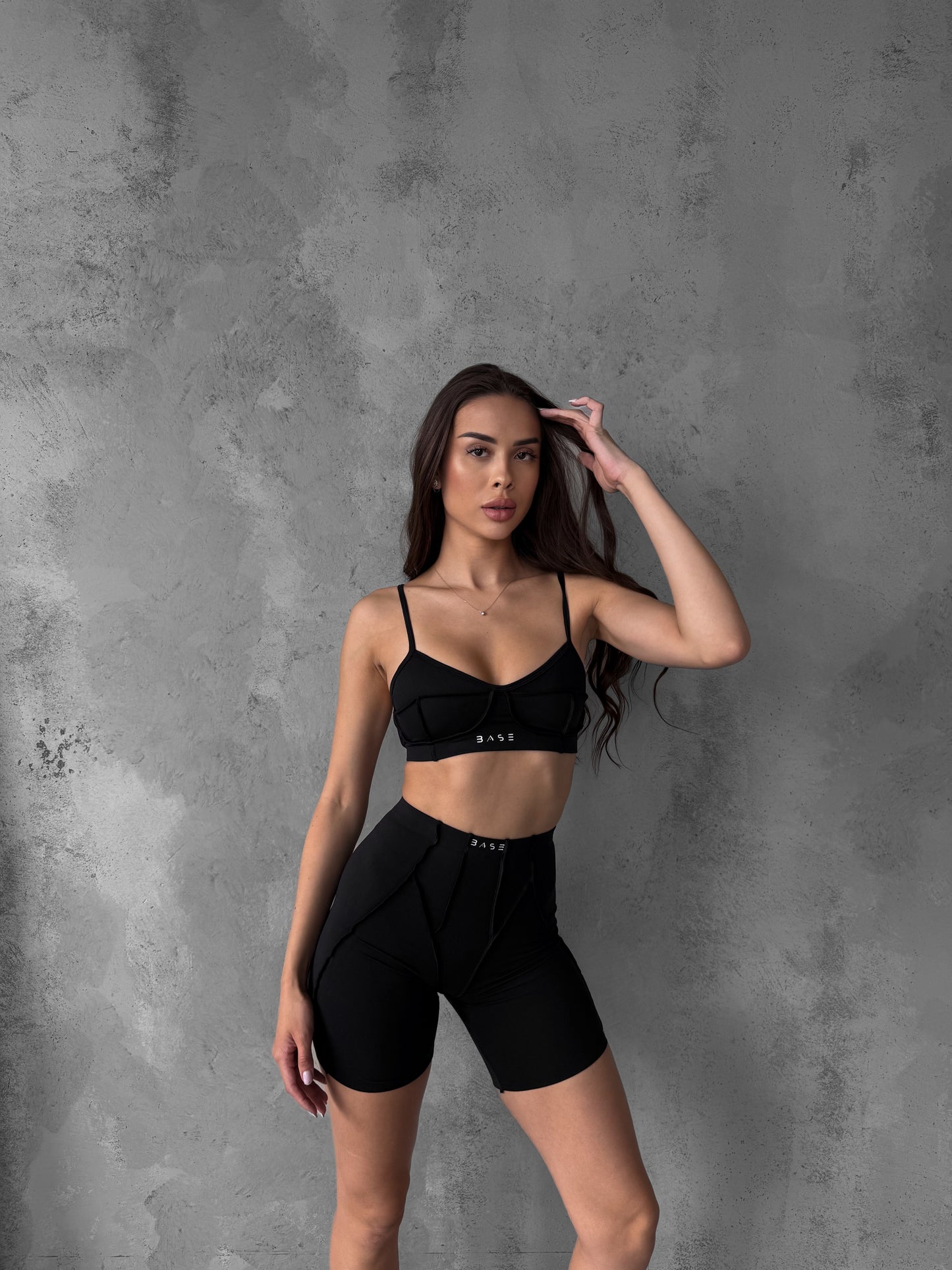 Zestaw treningowy Damskie Butterfly top z szortami czarny