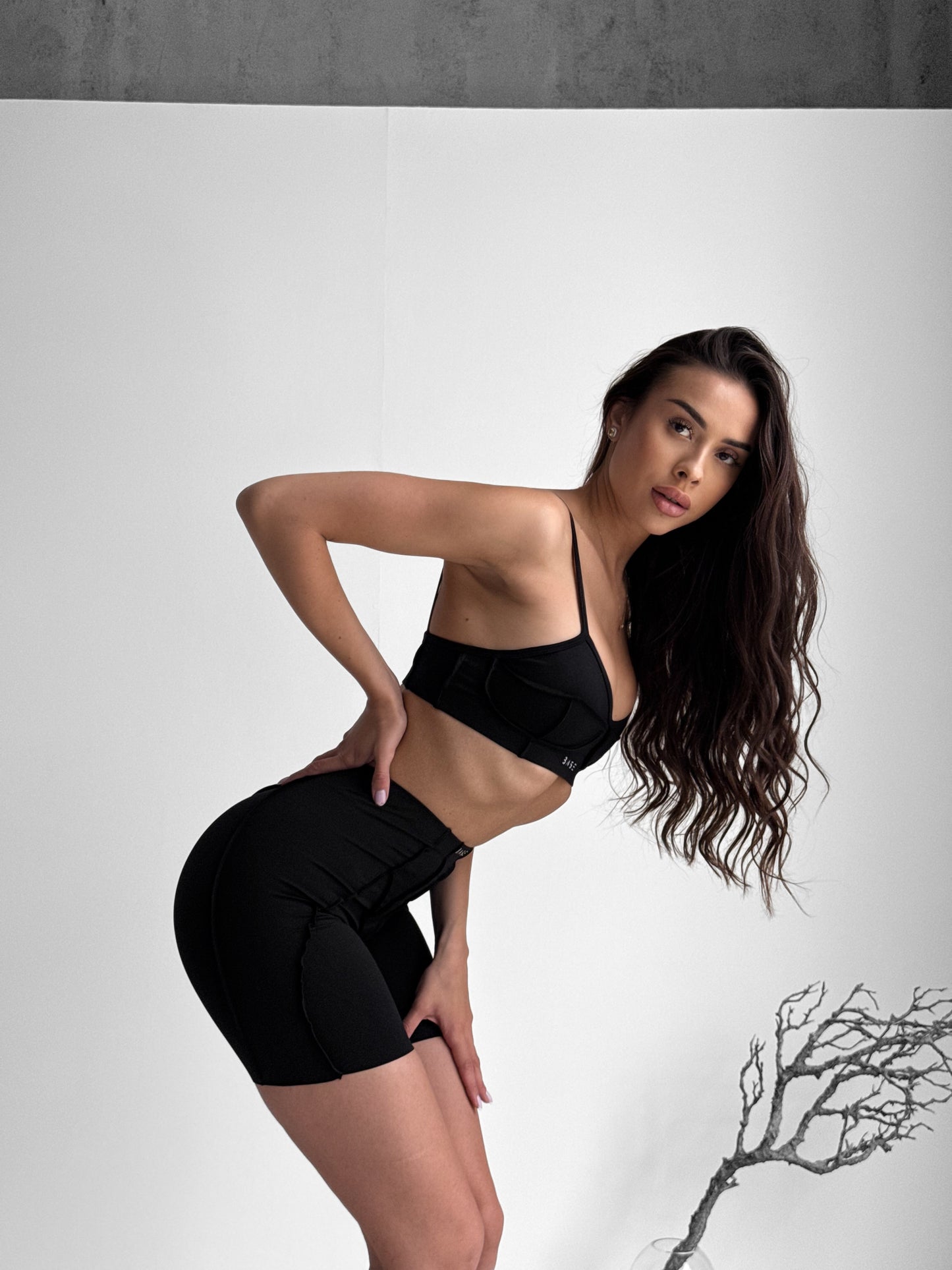 Zestaw treningowy Damskie Butterfly top z szortami czarny