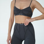 Zestaw treningowy Damskie Butterfly top z szortami  grafit Zestaw treningowy Damskie Butterfly top z szortami  grafit